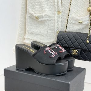 厚底サンダルコーデ