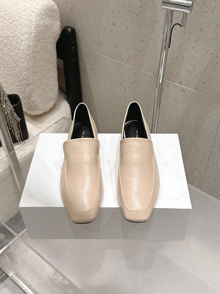 最高級ザロウスーパーコピー THE ROW ローファー バレエフラット シューズ レディース ベージュ 2631103 The Row ローファー 通販 - 画像 (2)