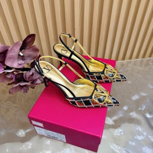 ヴァレンティノ サンダル アウトレット