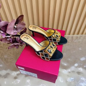 ヴァレンティノ アウトレット 値段