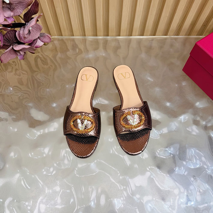 最高級ヴァレンティノスーパーコピー VALENTINO サンダル Vロゴ レディース 2026年春夏 新作 2631235 ヴァレンティノ 靴 アウトレット - 画像 (9)