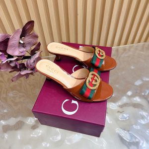 グッチサンダル値段