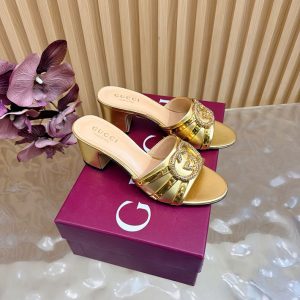 グッチ風サンダル