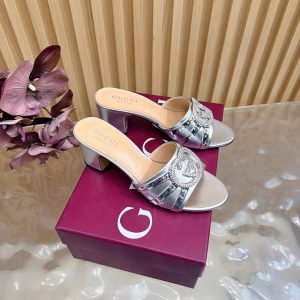 グッチ サンダル アウトレット