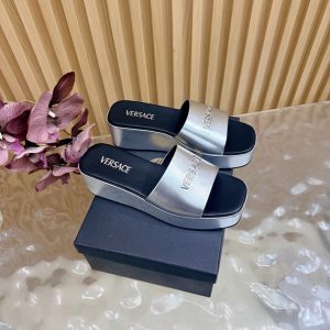 ヴェルサーチ サンダル レディース