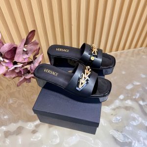 ヴェルサーチェ サンダル アウトレット