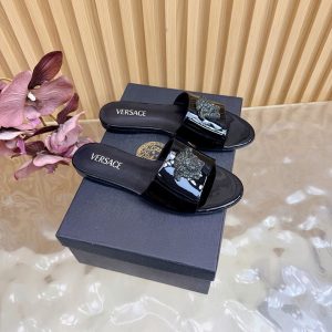 ヴェルサーチ 店舗 大阪