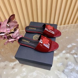 ヴェルサーチ 梅田