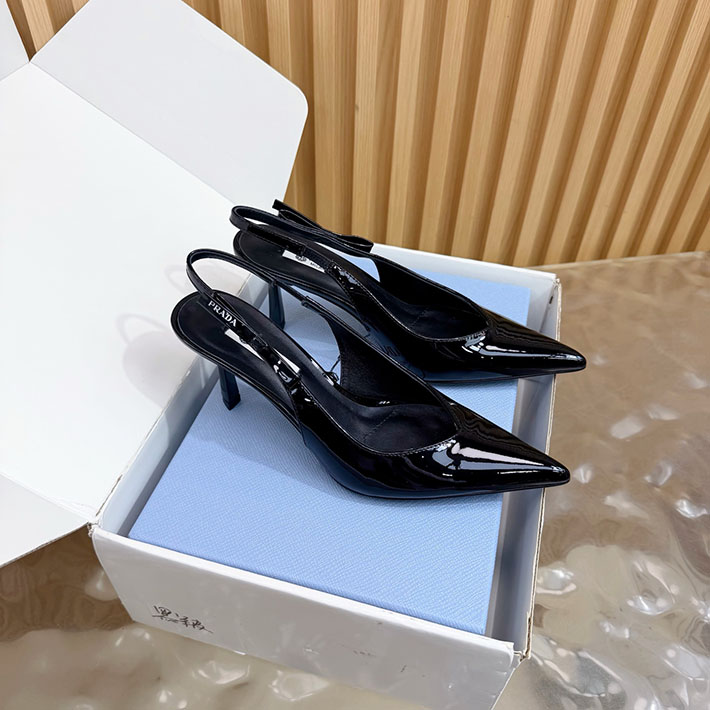 プラダ 靴 ヒール