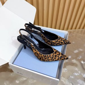 プラダ 靴 アウトレット