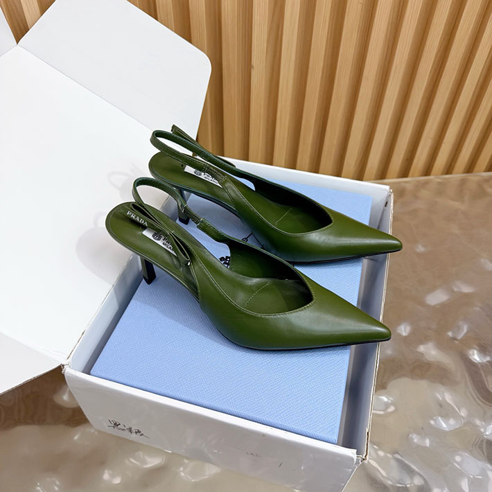 プラダ ミュール 新作