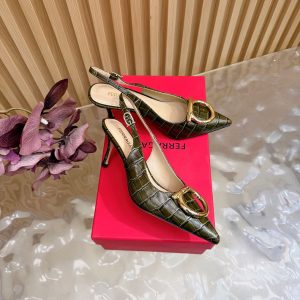 FERRAGAMO 靴 パンプス