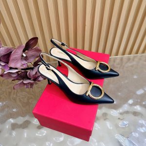 フェラガモ 靴 安い