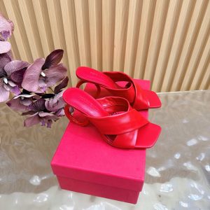 フェラガモ サンダル 定価