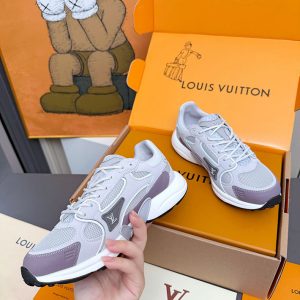 ルイヴィトン スニーカー 新作