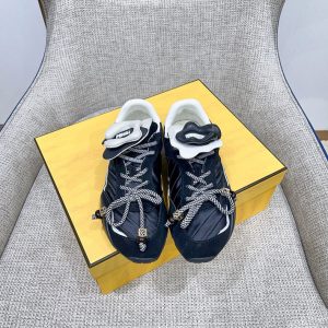 フェンディ スニーカー レディース