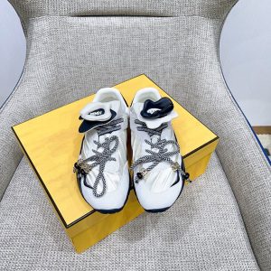 フェンディ スニーカー アウトレット