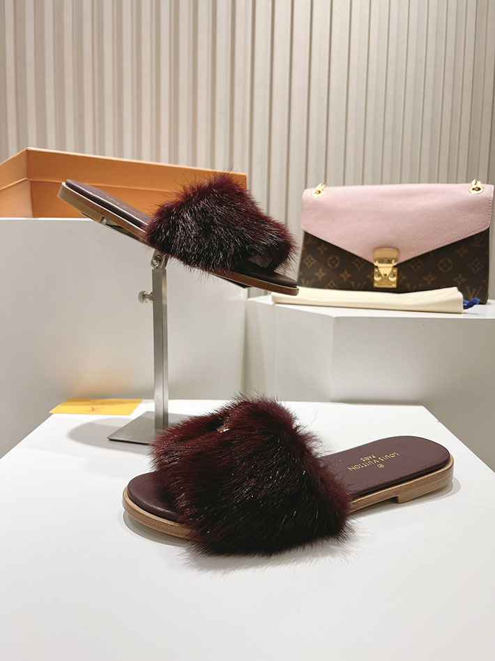 ルイヴィトン ファー サンダル LV Mule Lock It ミュール・ロックイット サンダル ワインレッド 2631375 ヴィトン ミュール レディース - 画像 (5)