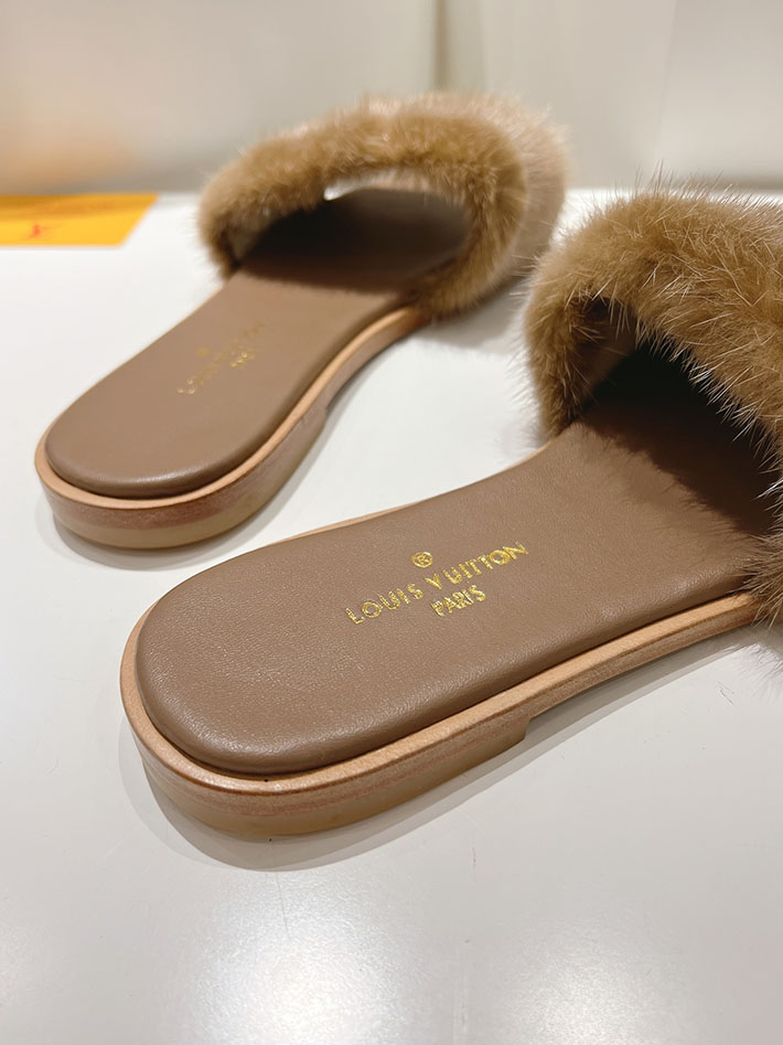 ルイヴィトン ファー サンダル LV Mule Lock It ミュール・ロックイット サンダル グレー 2631376 ヴィトン サンダル レディース - 画像 (3)