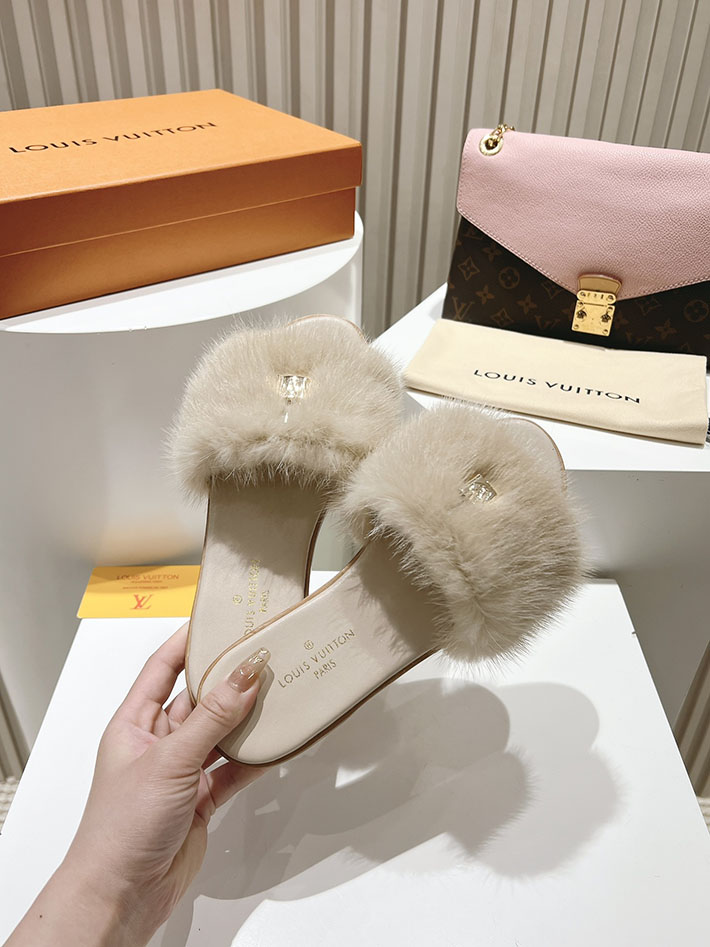 ルイヴィトン サンダル 新作