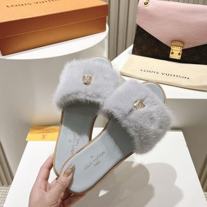 ルイヴィトン ファー サンダル LV Mule Lock It ミュール・ロックイット サンダル スカイブルー 2631378 ルイ ヴィトン サンダル もこもこ
