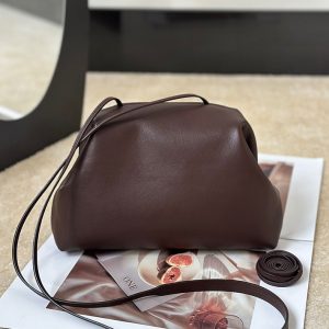 THE ROW アウトレット 店舗