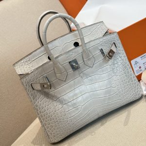 エルメス バーキン クロコダイル 定価