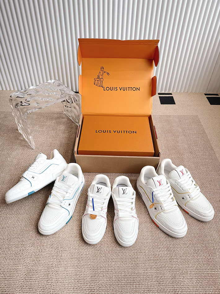 ルイヴィトン スニーカー 安い