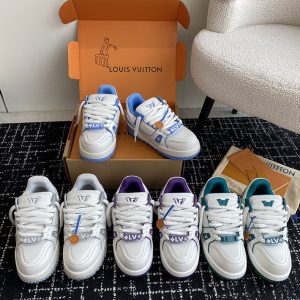 ルイヴィトン スニーカー 値段