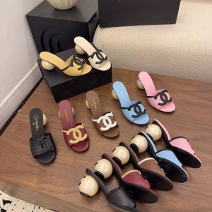 シャネル サンダル 公式