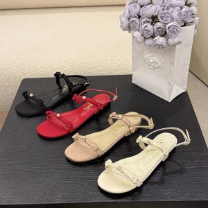 シャネル風サンダル