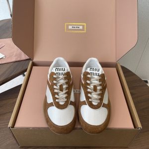 ミュウミュウ スニーカー アウトレット