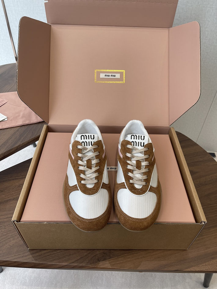 ミュウミュウ スニーカー アウトレット