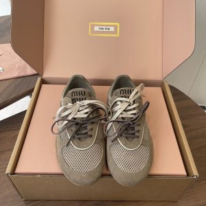 ミュウミュウ スニーカー レディース