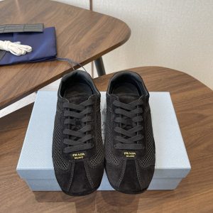 セリーヌ スニーカー レディース