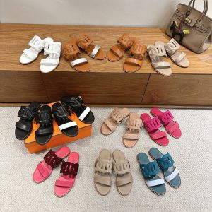 シェーヌダンクル サンダル