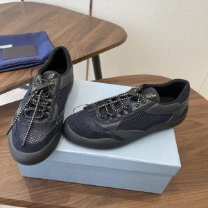 プラダ スニーカー 黒