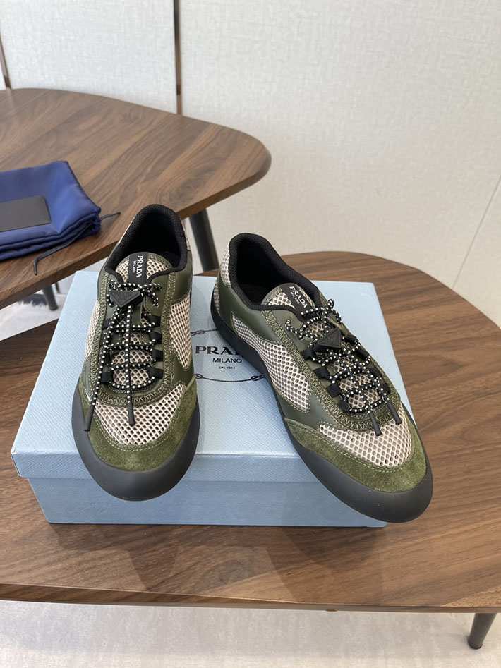 プラダスニーカー 安い