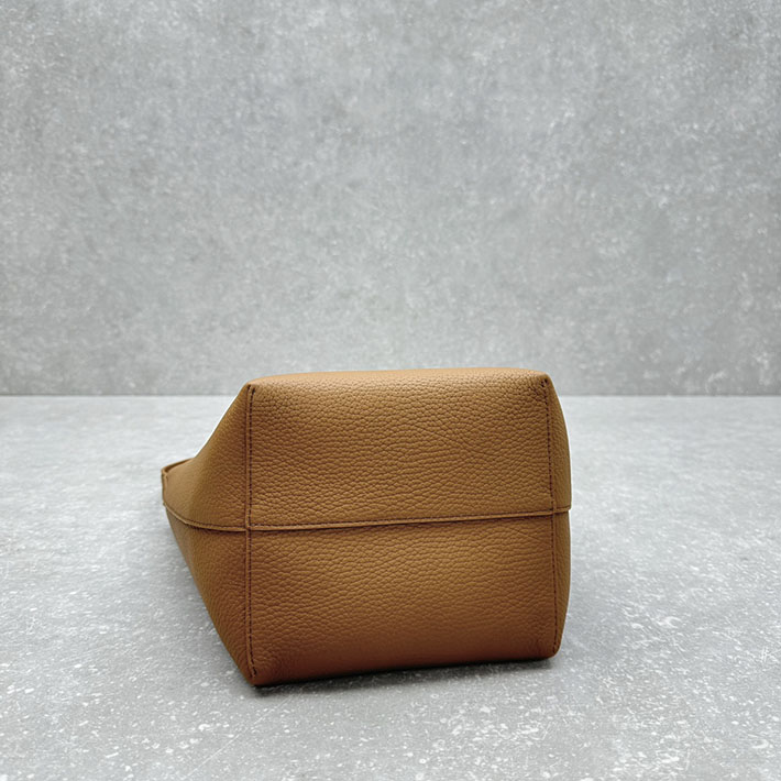 最高級ザロウスーパーコピー THE ROW Small N/S Park Tote スモール パーク トート バッグ ブラウン 2631626 ザロウ トートバッグ スモール - 画像 (7)