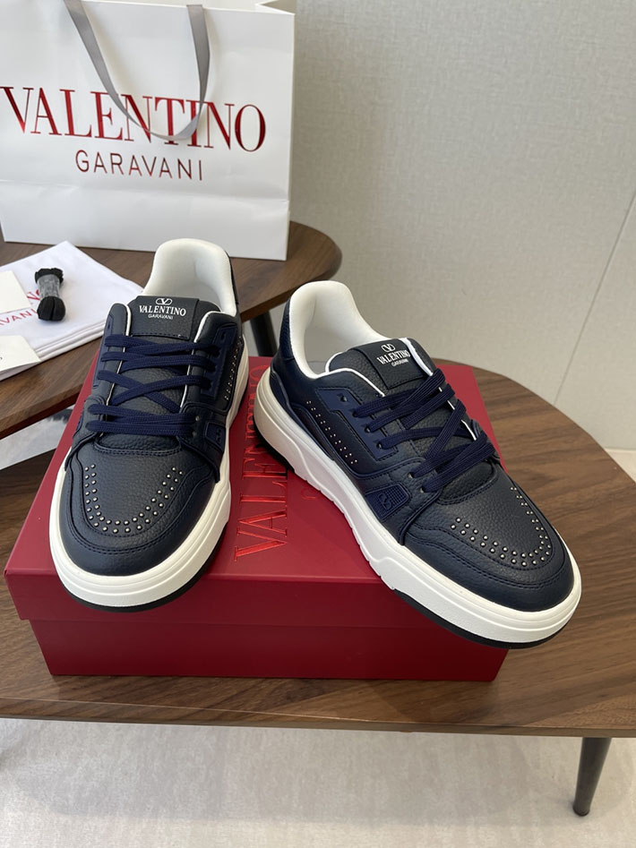 ヴァレンティノ スニーカー メンズ