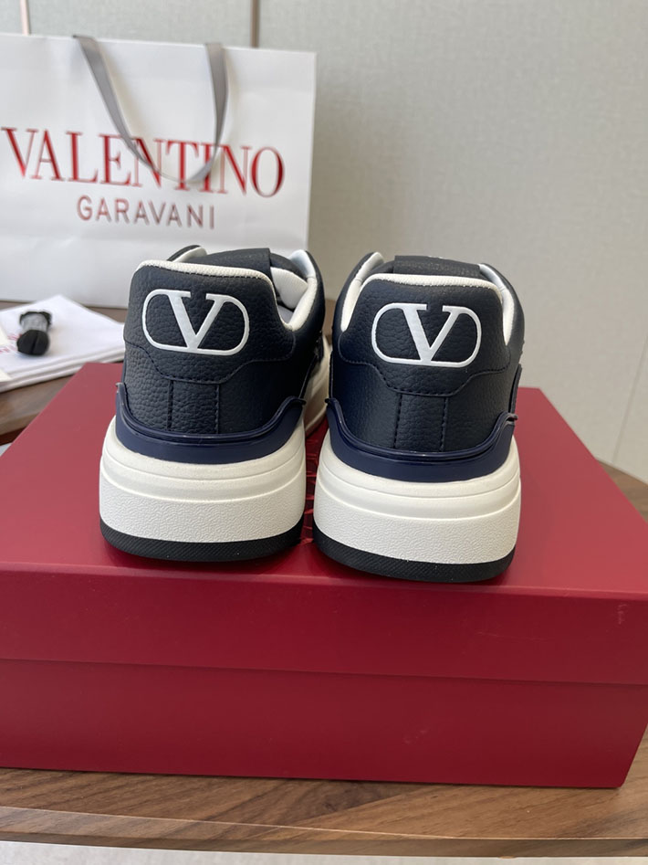 メンズ・レディース兼用 最高級ヴァレンティノスーパーコピー VALENTINO シューズ 靴 ロートップ スニーカー ネイビー 2630627 ヴァレンティノ スニーカー メンズ - 画像 (4)