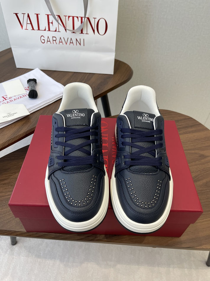 メンズ・レディース兼用 最高級ヴァレンティノスーパーコピー VALENTINO シューズ 靴 ロートップ スニーカー ネイビー 2630627 ヴァレンティノ スニーカー メンズ - 画像 (3)