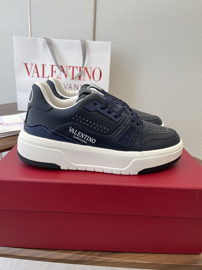メンズ・レディース兼用 最高級ヴァレンティノスーパーコピー VALENTINO シューズ 靴 ロートップ スニーカー ネイビー 2630627 ヴァレンティノ スニーカー メンズ - 画像 (2)