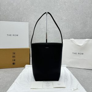 ザロウ バッグ 田中みな実