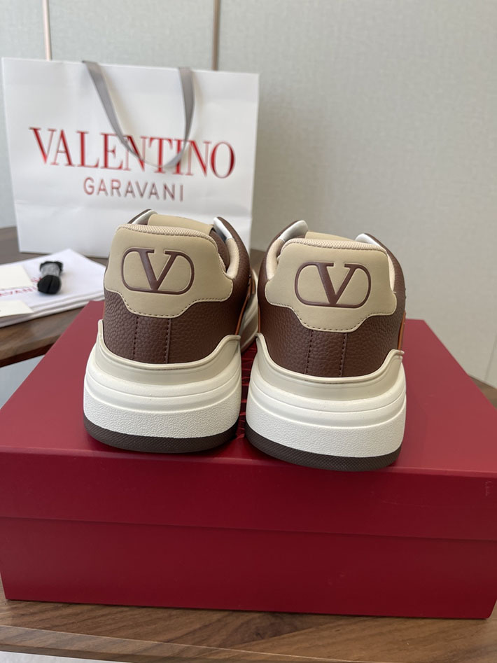 メンズ・レディース兼用 最高級ヴァレンティノスーパーコピー VALENTINO シューズ 靴 ロートップ スニーカー ブラウン 2630628 ヴァレンティノ スニーカー レディース - 画像 (5)