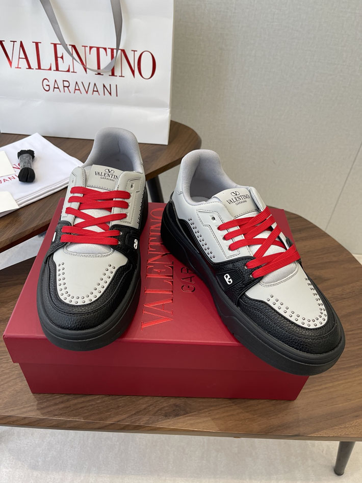 ヴァレンティノ スニーカー 厚底