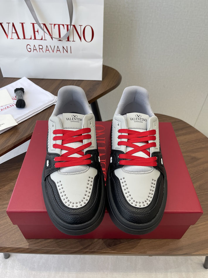 メンズ・レディース兼用 最高級ヴァレンティノスーパーコピー VALENTINO シューズ 靴 ロートップ スニーカー ホワイト 2630629 ヴァレンティノ スニーカー 厚底 - 画像 (3)