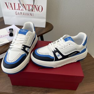 ヴァレンティノ スニーカー アウトレット