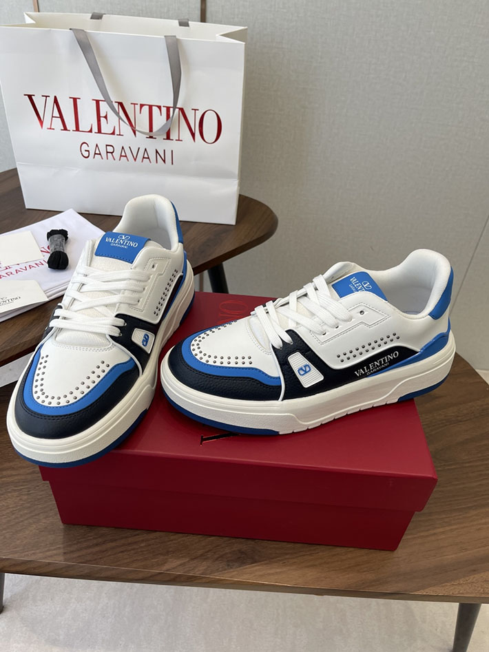 ヴァレンティノ スニーカー アウトレット