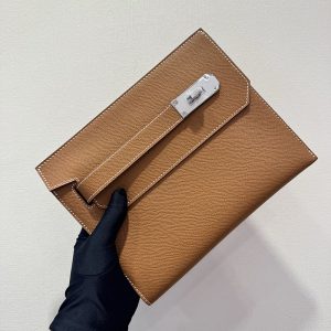 エルメス ポーチ 定価